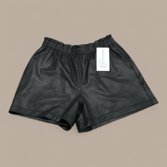 Athleta Gleam Short NWT Black Stylish Workout Evening Out Small designer bottom - Picture 1 of 8